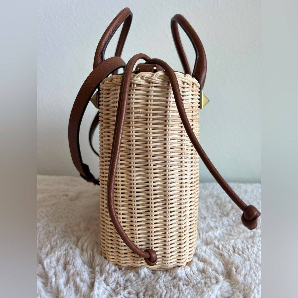 Valentino Garavani VLogo Wicker Top Handle Bag – Straw & Leather Crossbody - Picture 6 of 11
